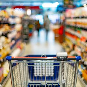 Hour 1: How many stores do you go to each week to get everything you need?