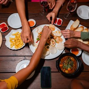 Hour 1: Do you have a favorite restaurant that has been closed for business?