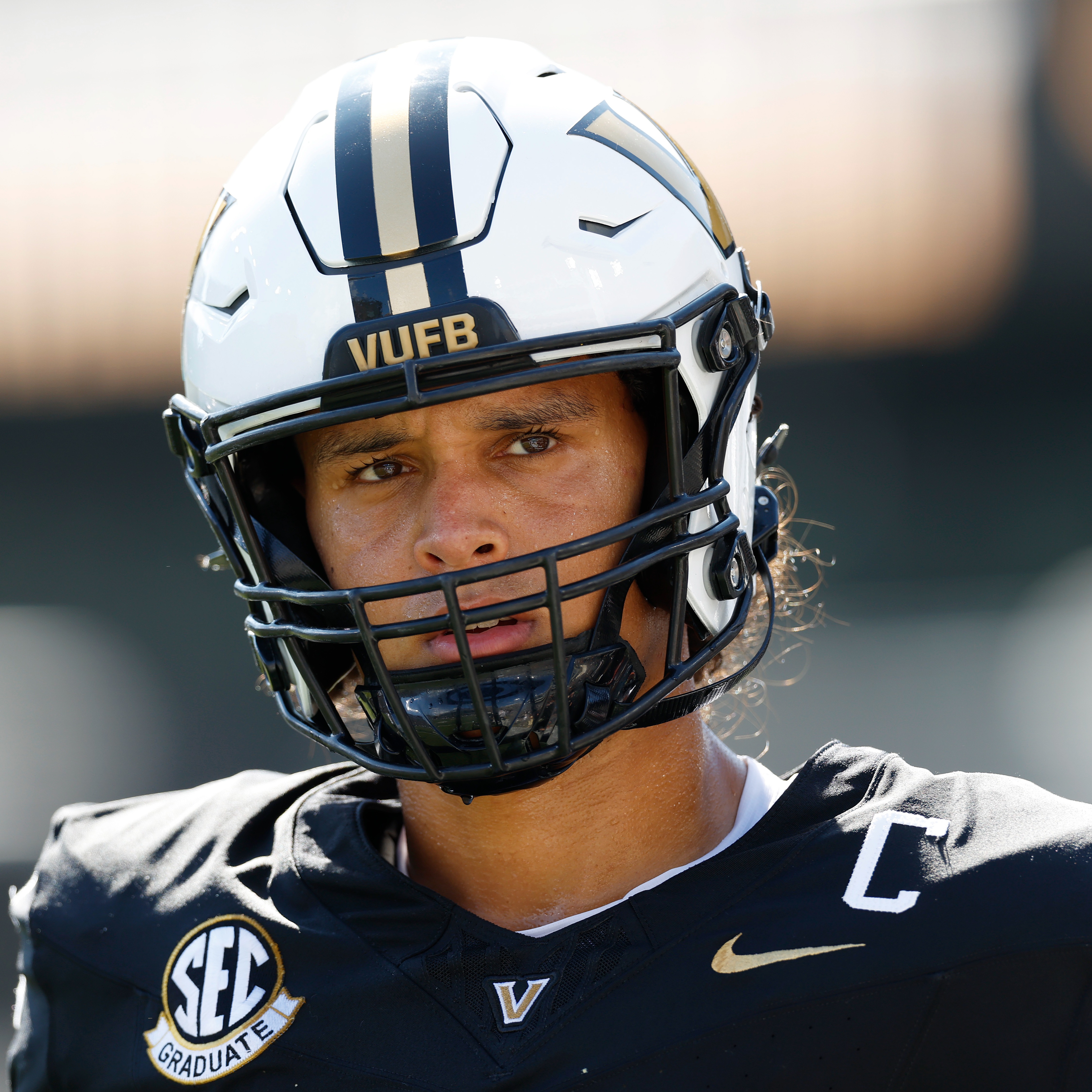 Hour 2: What should you know about this draft's tight end and center class?