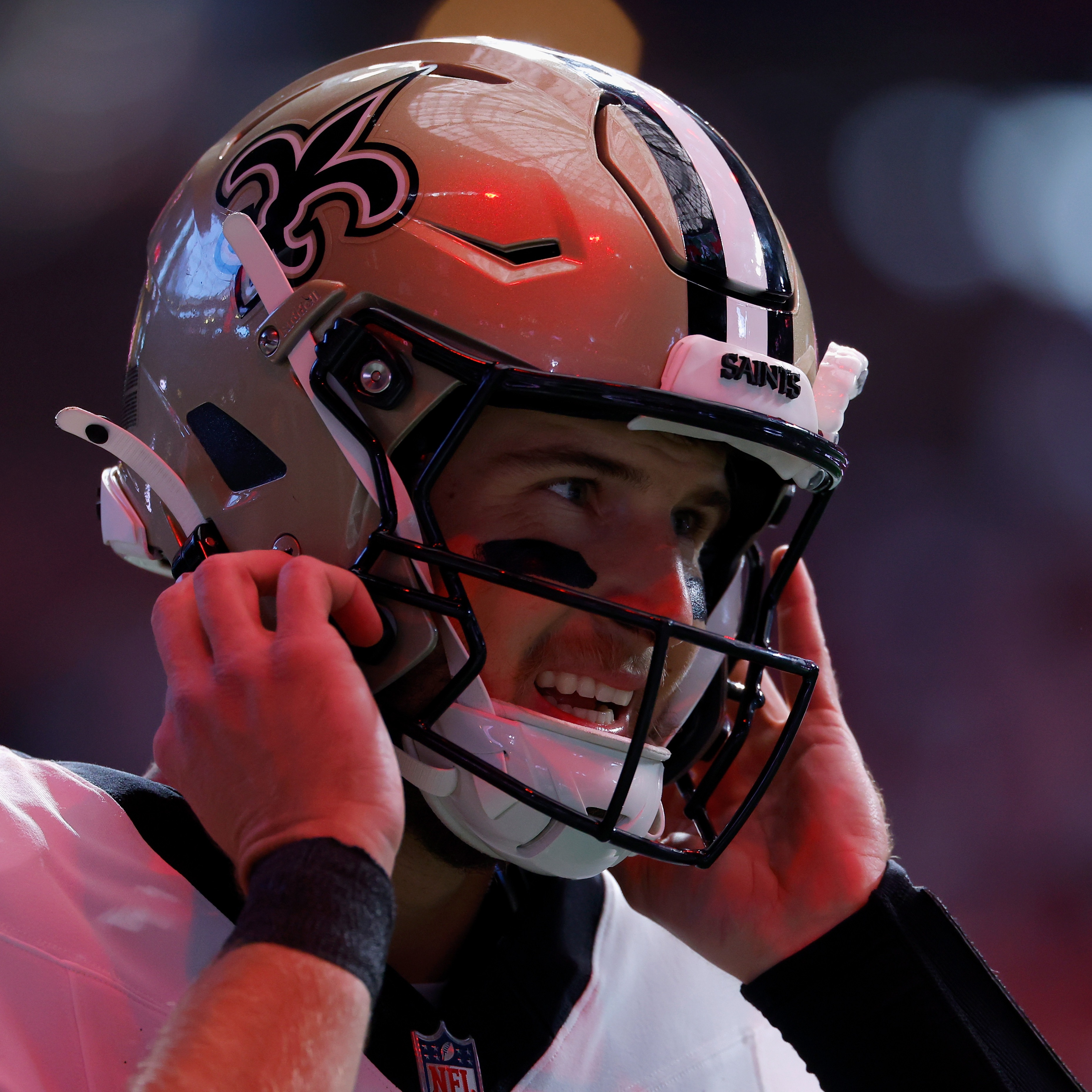 Hour 3: There's a light at the end of the tunnel for the Saints, and it isn't a train
