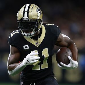 Hour 1: Surprise! Guess who was back at practice for the black-and-gold?