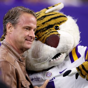 Hour 2: Lane Kiffin has been busy bolstering LSU's 2027 recruiting class