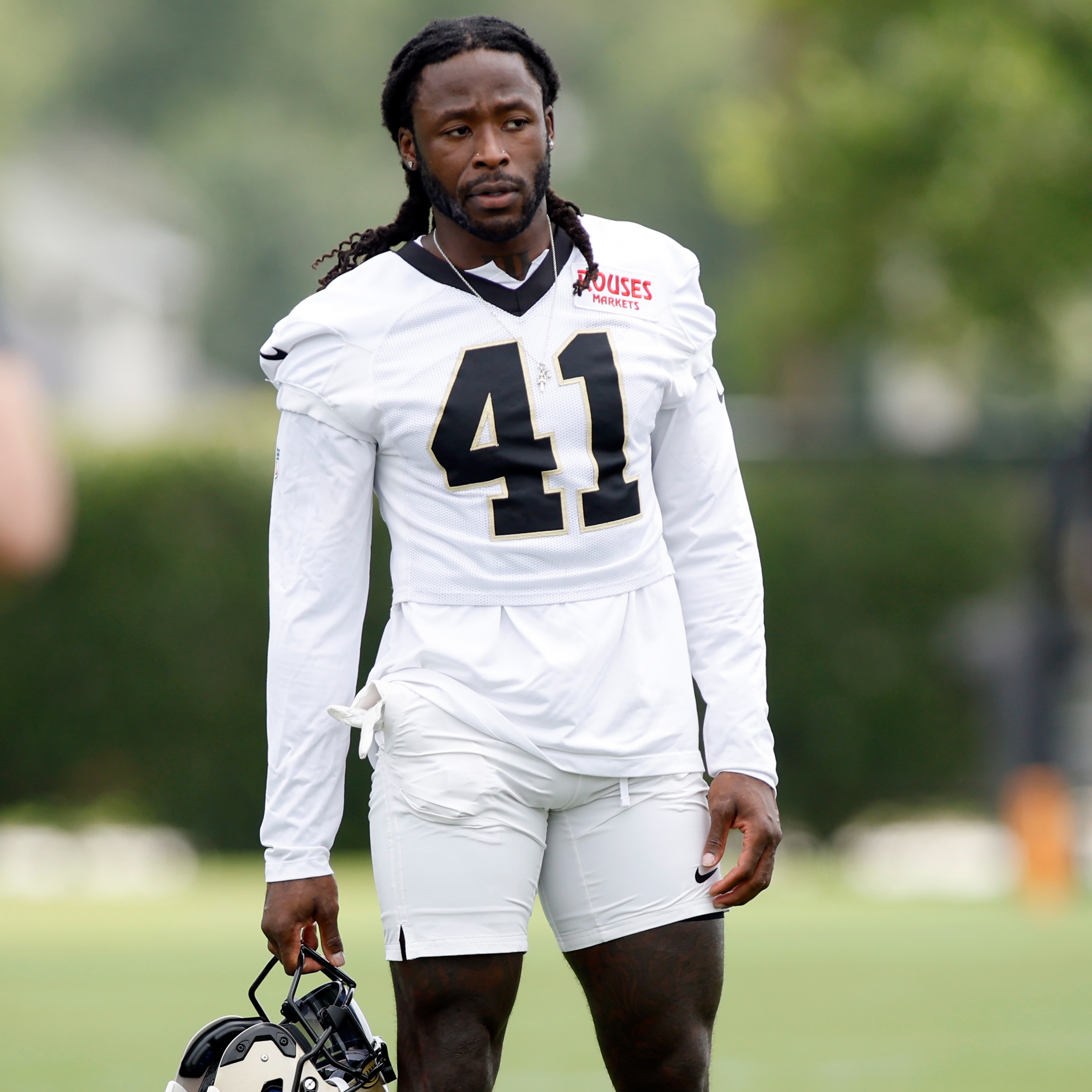 Alvin Kamara's future in New Orleans is cloudy at best