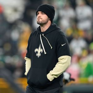 Derek Carr STILL has not shut down a return to football, BUT...