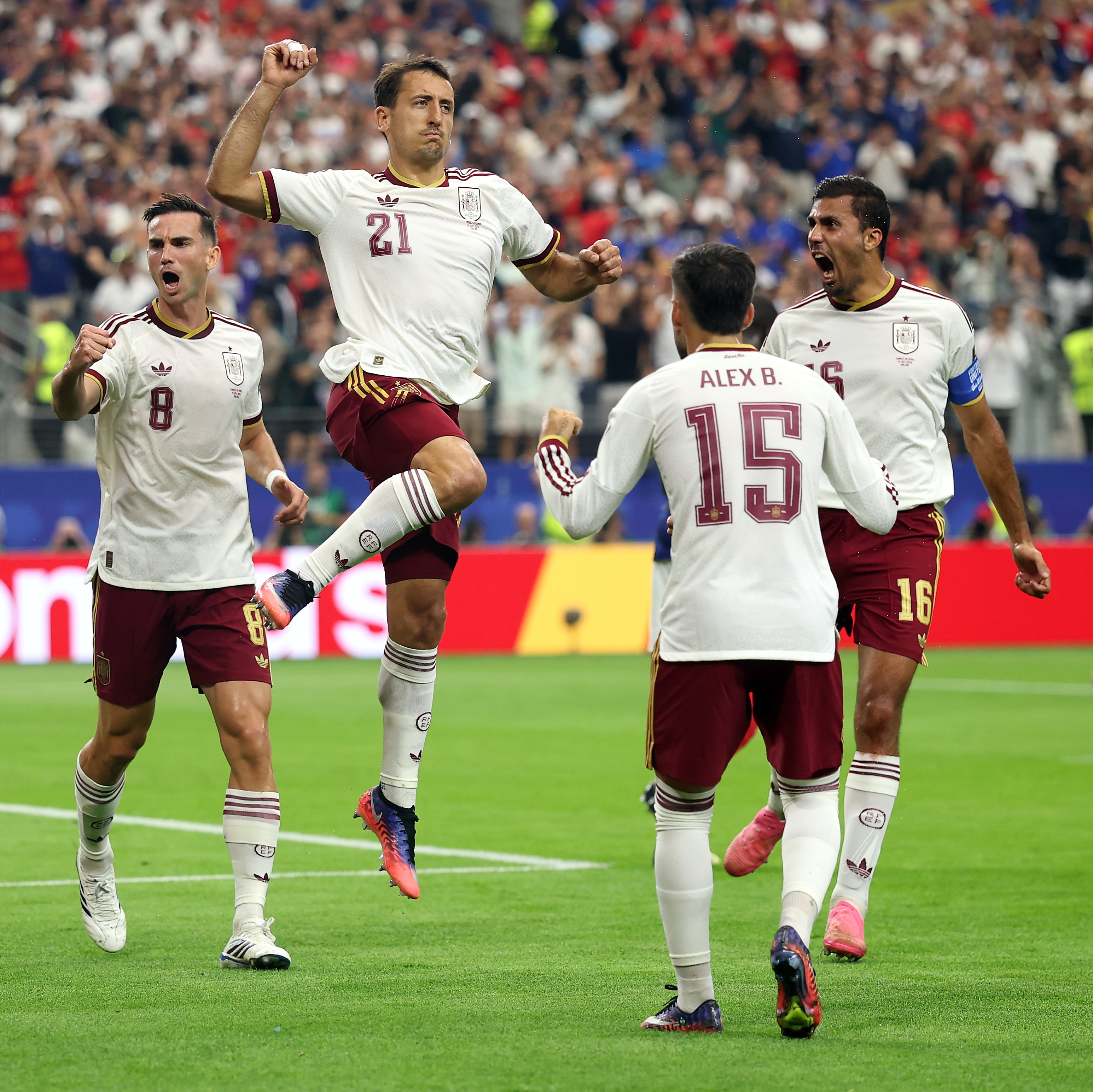 Hour 3: One spot in Sunday's World Cup Championship is clinched!