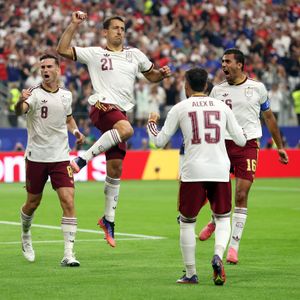 Hour 3: One spot in Sunday's World Cup Championship is clinched!