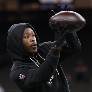 Deuce: I'm a fan of keeping good players, and AK is still a good player