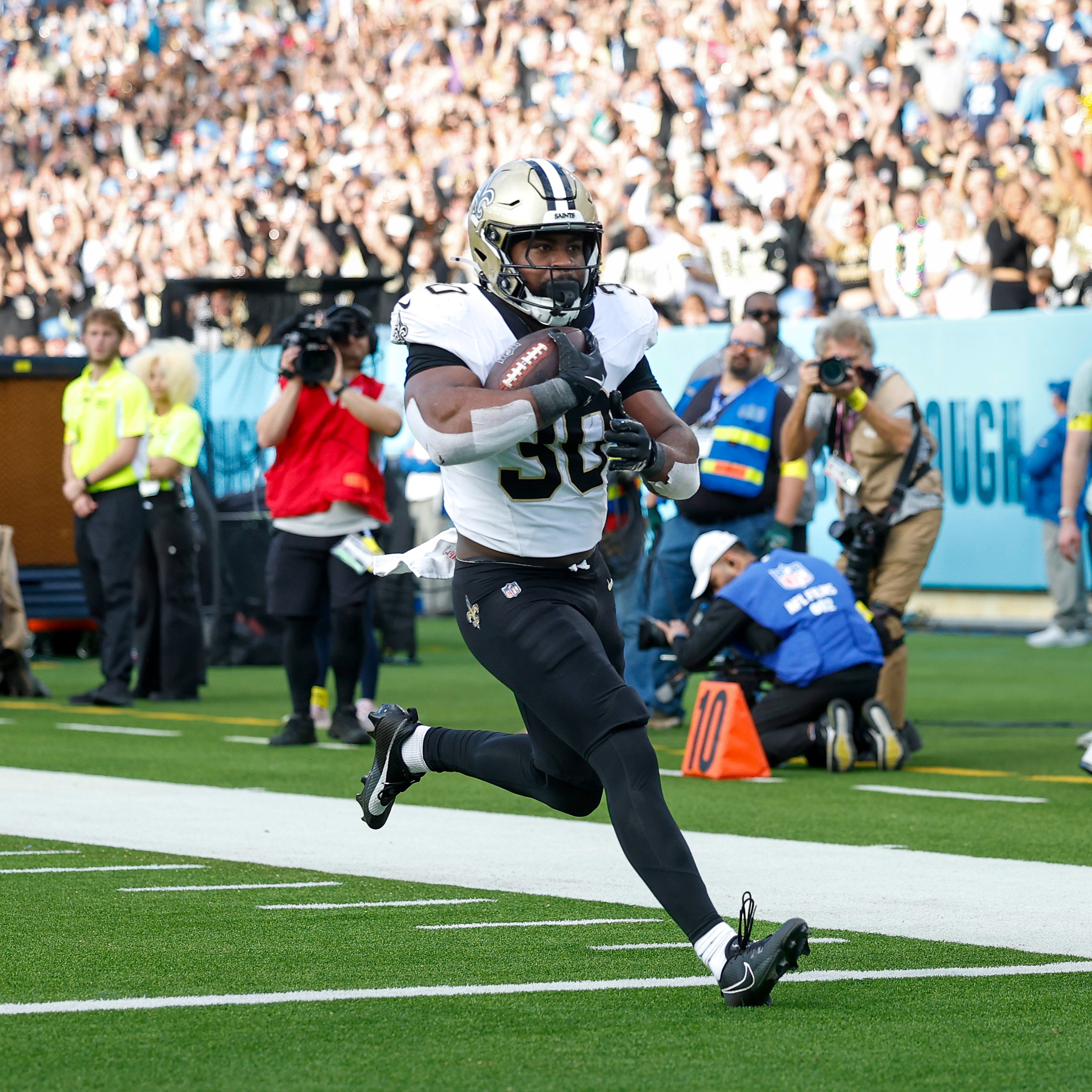 Hour 4: Backup RB is an under-the-radar battle to watch on the Saints' roster