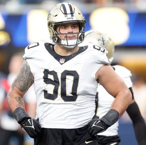 Bryan Bresee's season-ending ACL tear is brutal