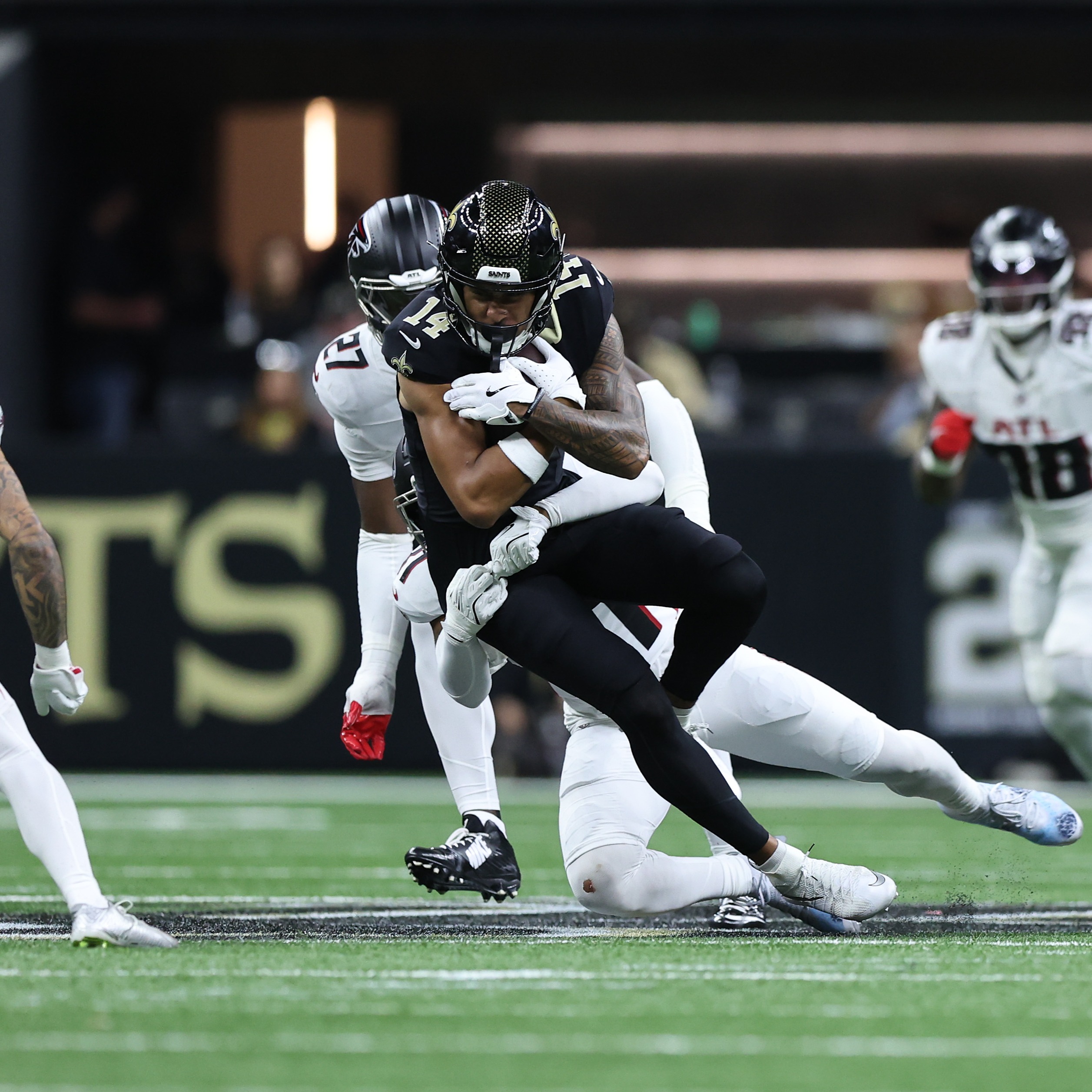 Vele: We're helping build Tyler Shough's confidence in his second offseason