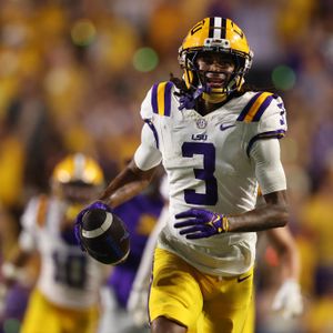LSU's starting 11 on defense should have plenty of "juice"