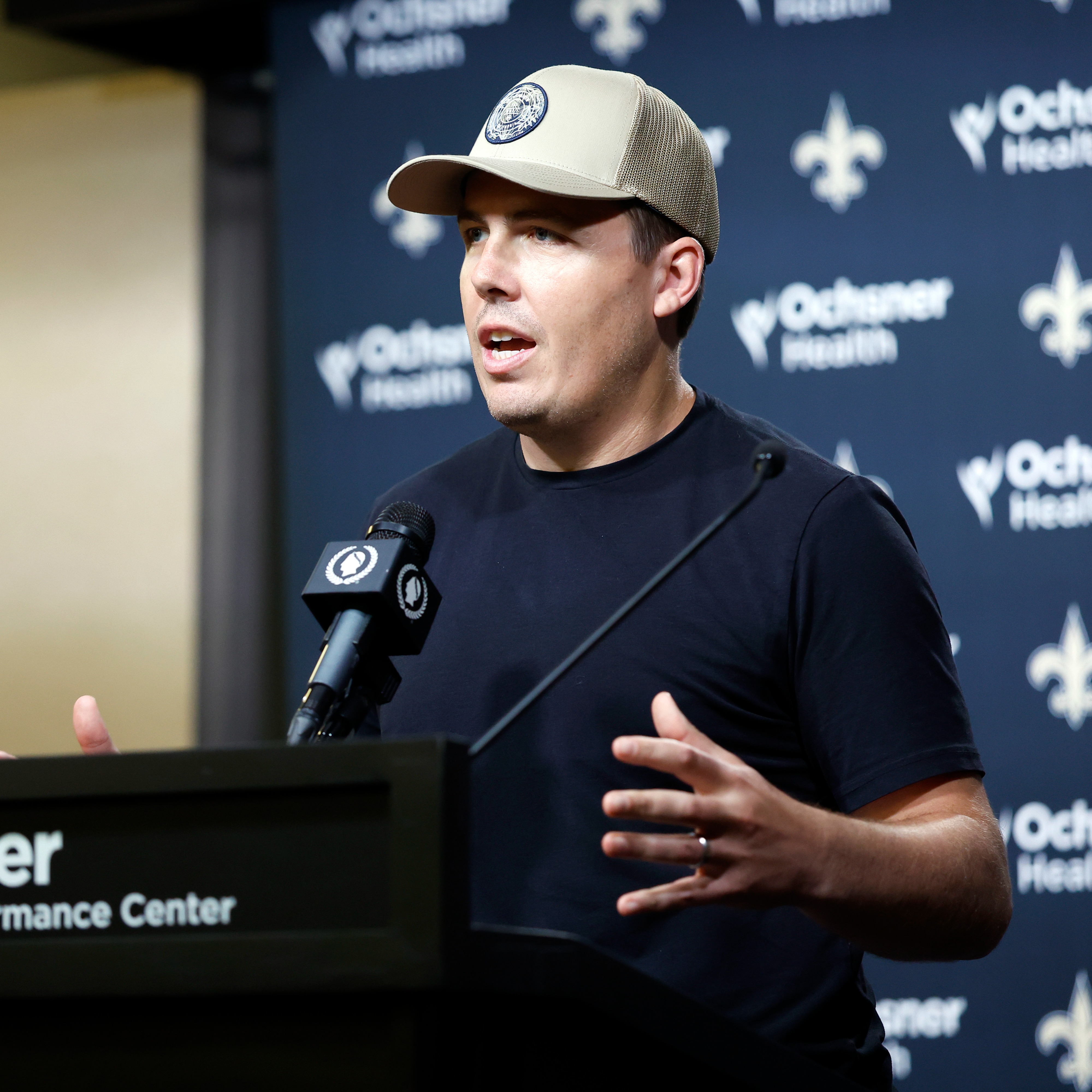 Hour 1: The Saints' offense has its "rudder stuck" at training camp