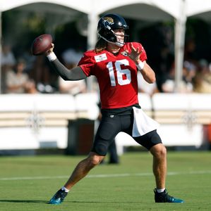 Hour 3: The Saints' defense performed well against Trevor Lawrence
