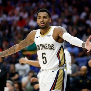 The New Orleans Pelicans need to break away from the handcuffs before they throw away another season