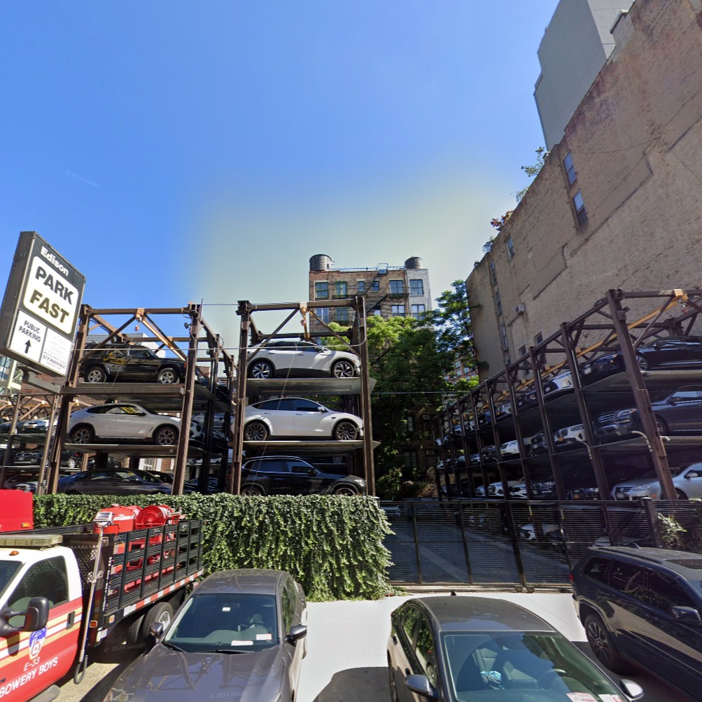 Neighbors and preservationists clash over proposed NoHo development