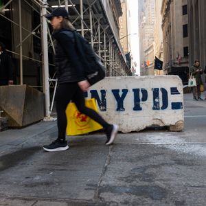 New York groups oppose state and city buffer-zone bills