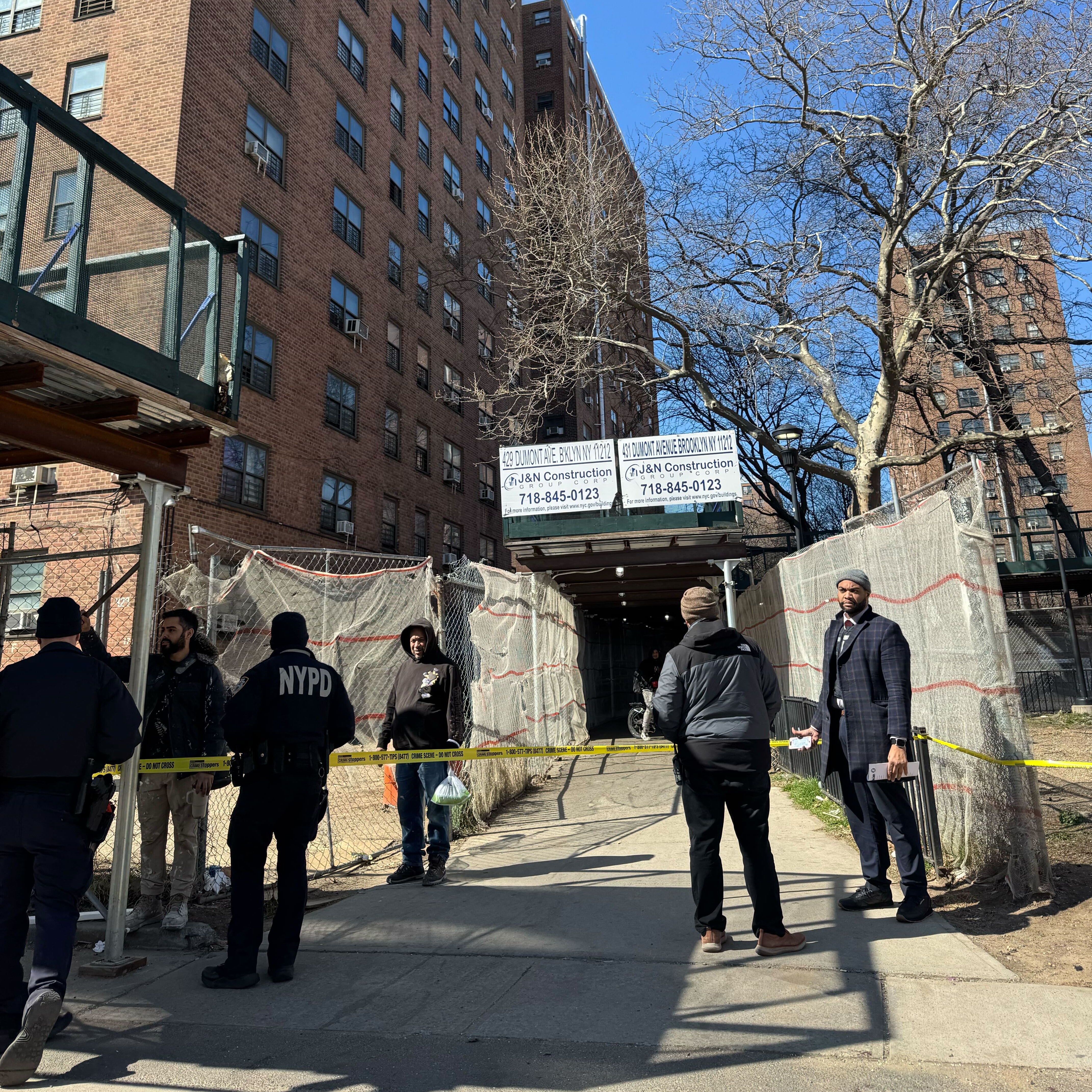 Victims uncooperative as NYPD investigates triple stabbing in Brooklyn
