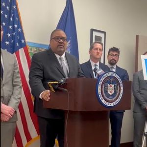 Former supervisor at Dept. of Buildings allegedly accepted over $75,000 in bribes