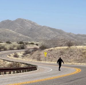 LI man attempts to break his own record for skateboarding across the US