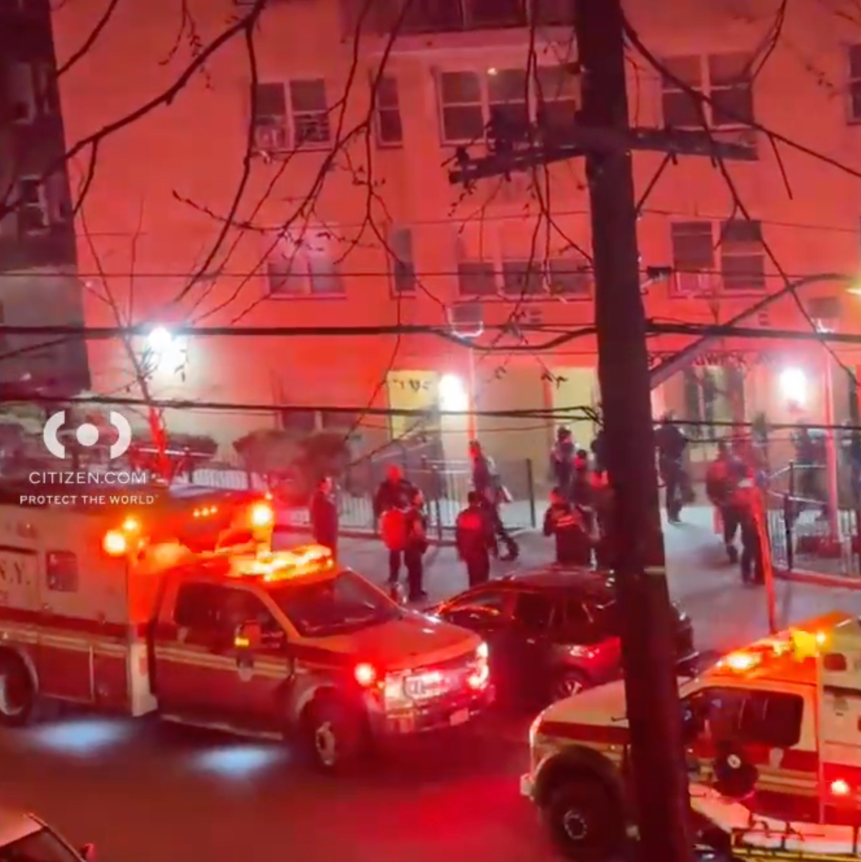Man attacks multiple EMS workers in Bronx apt building