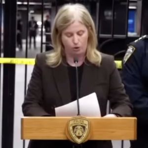 Man fatally shot by cops after slashing 3 people at Grand Central subway station