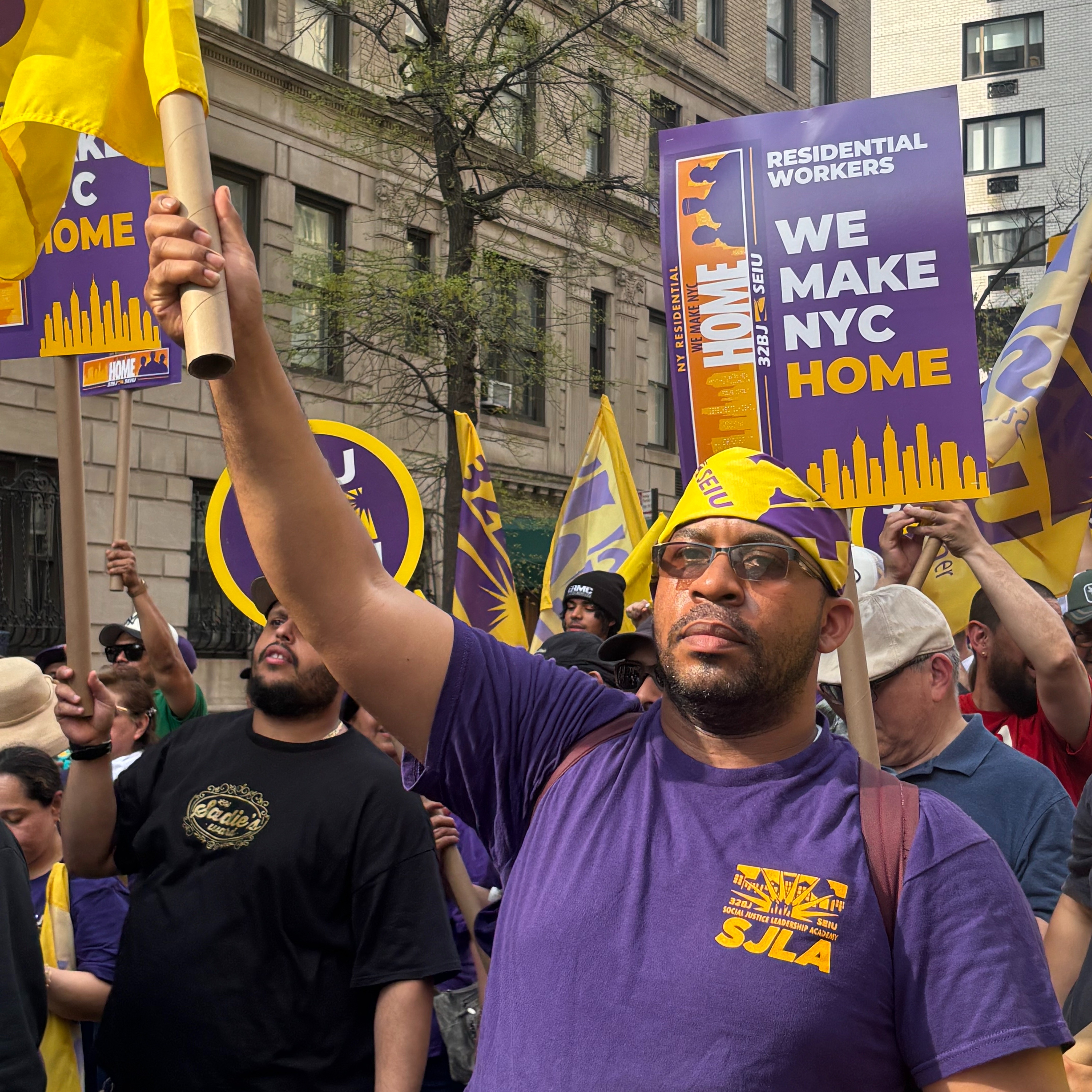 NYC apartment building workers set to vote on whether to go on strike