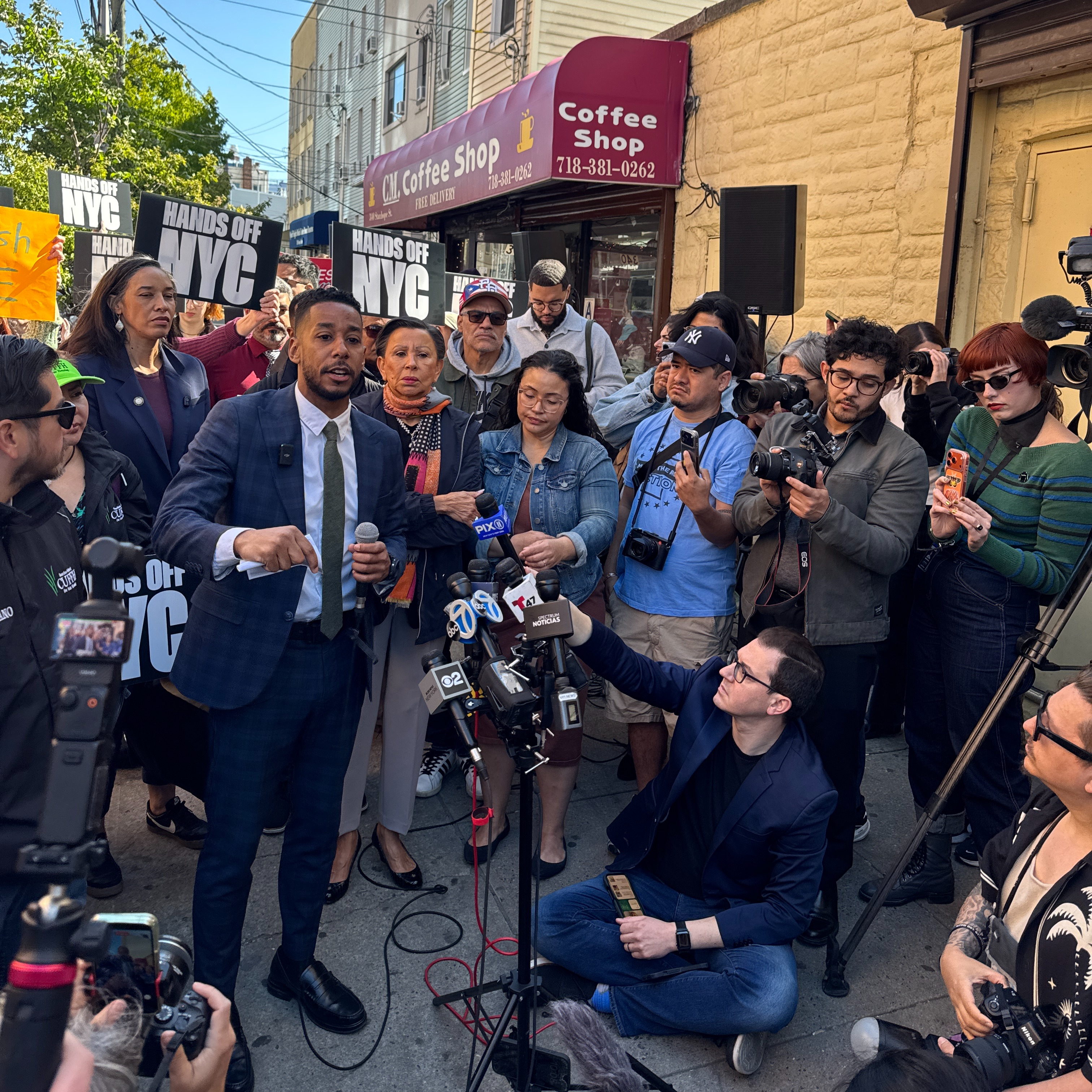 Bushwick community rallies against ICE after clash outside local hospital
