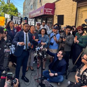 Bushwick community rallies against ICE after clash outside local hospital