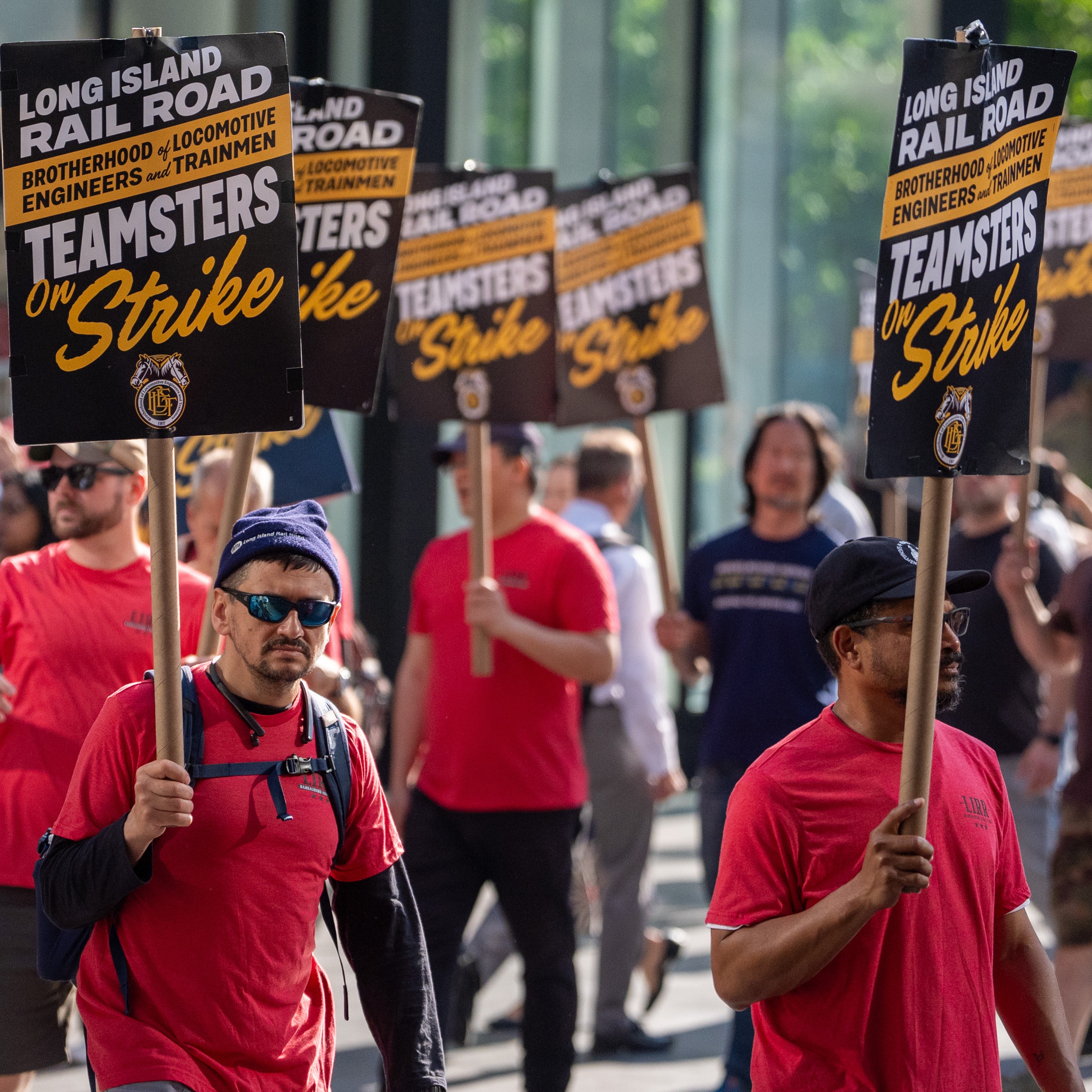 The best ways to get to work during LIRR strike
