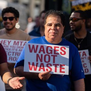 Negotiators hit impasse on 3rd day of LIRR strike