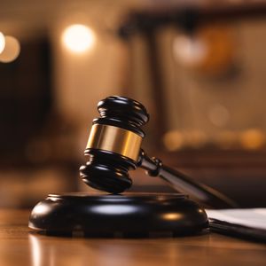 2 men ask Queens court to vacate decades-old murder convictions