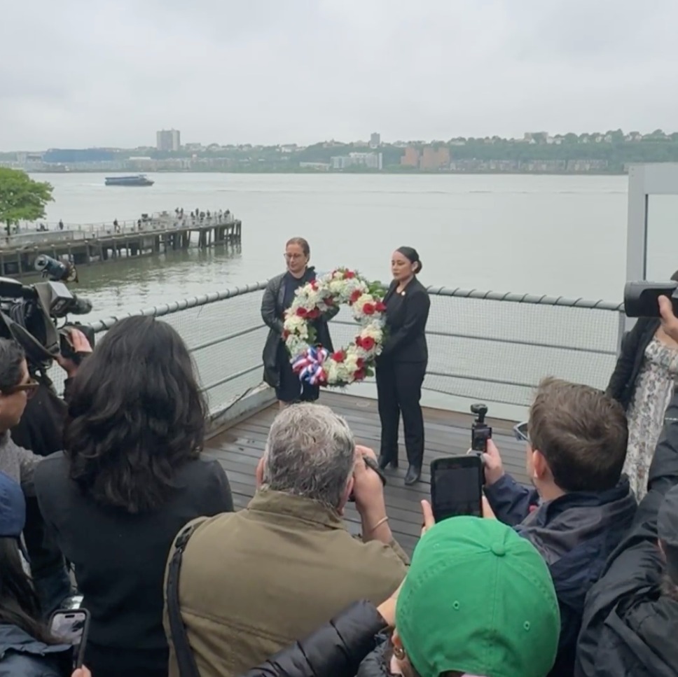 Veterans, service members and leaders gather at the Intrepid Museum for Memorial Day ceremony