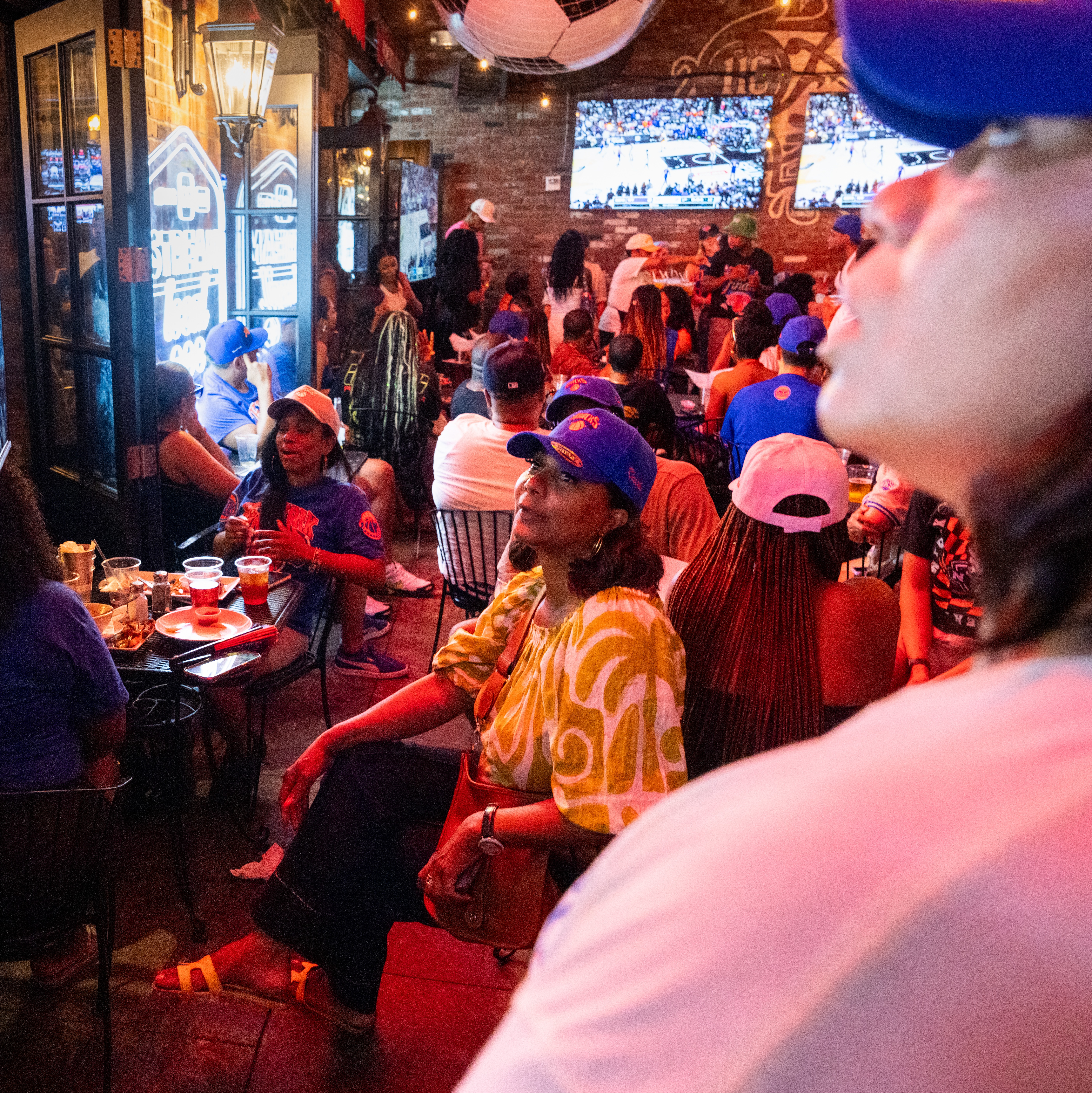 Knicks fans prepare for tonight's big game