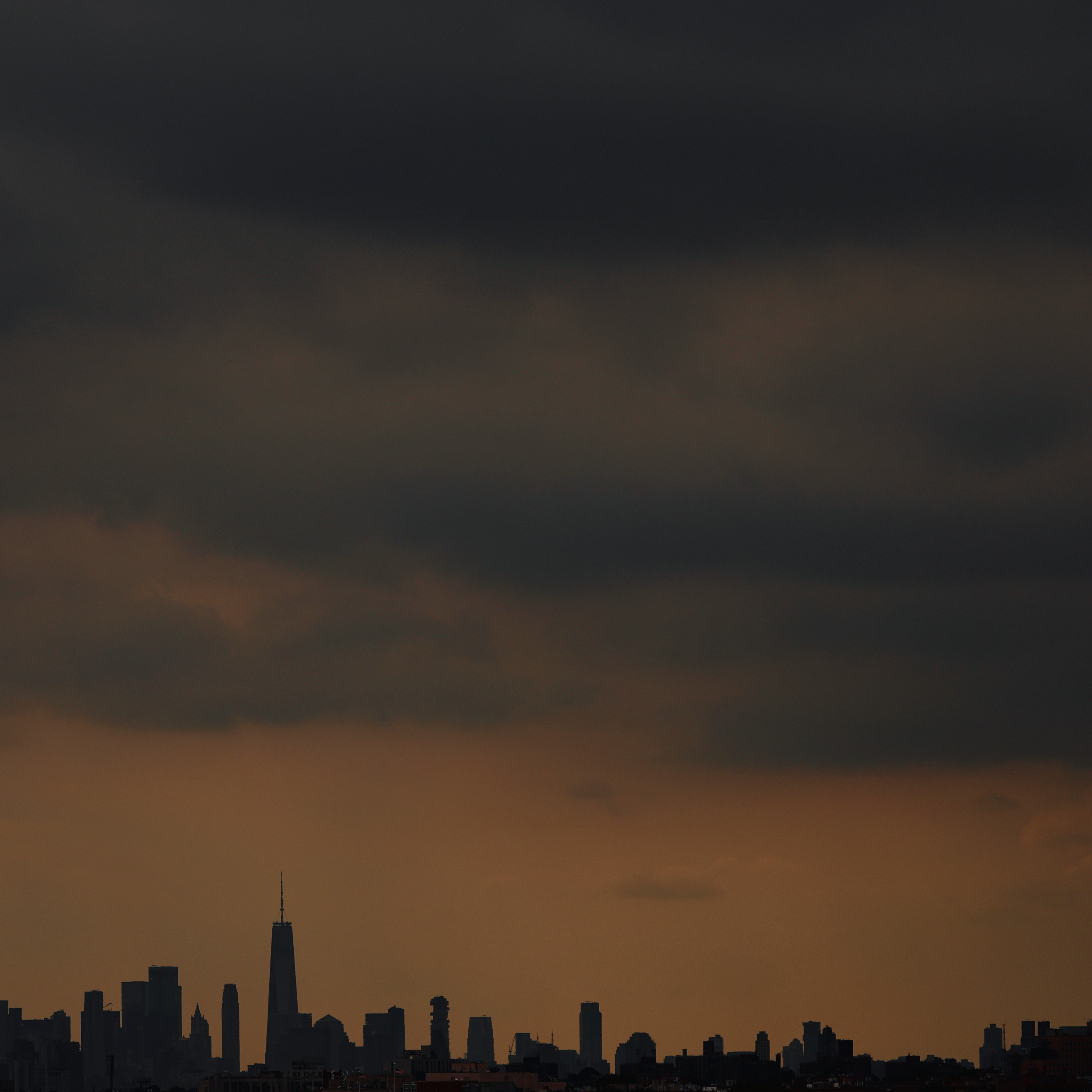 As nor'easter approaches, a Queens neighborhood braces for flooding