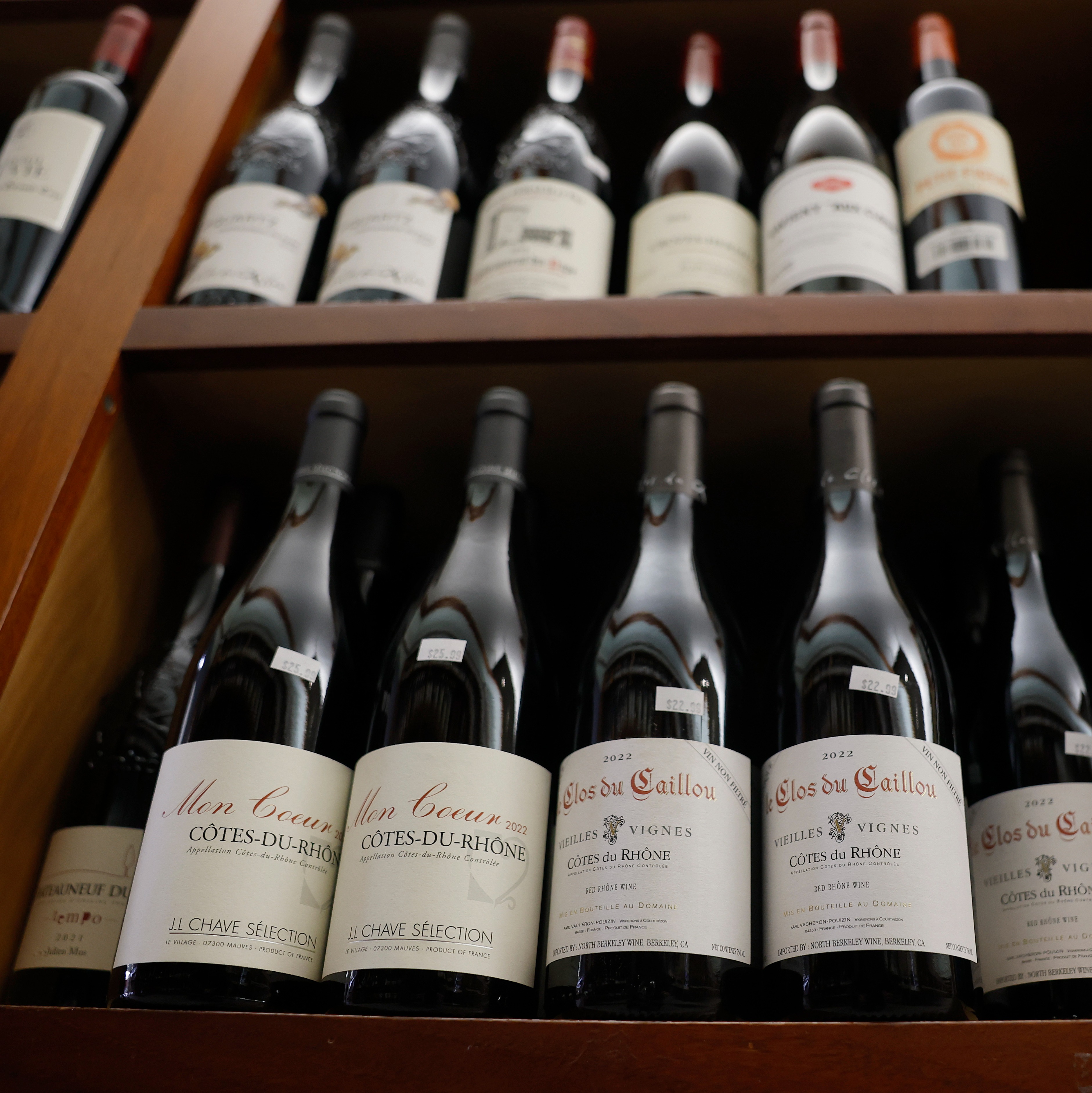 New York bodega owners look to sell wine and liquor