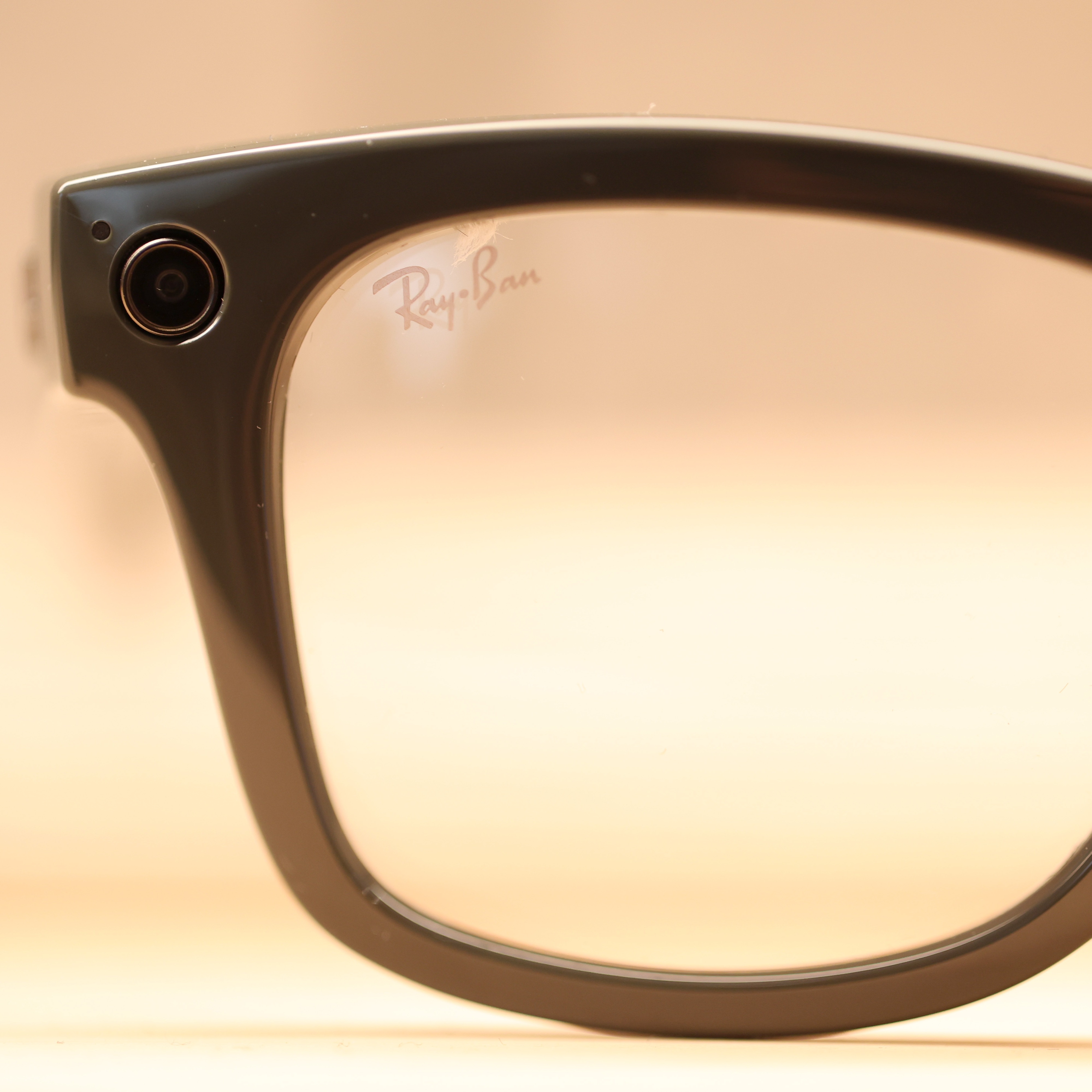 Philadelphia courts ban smart glasses