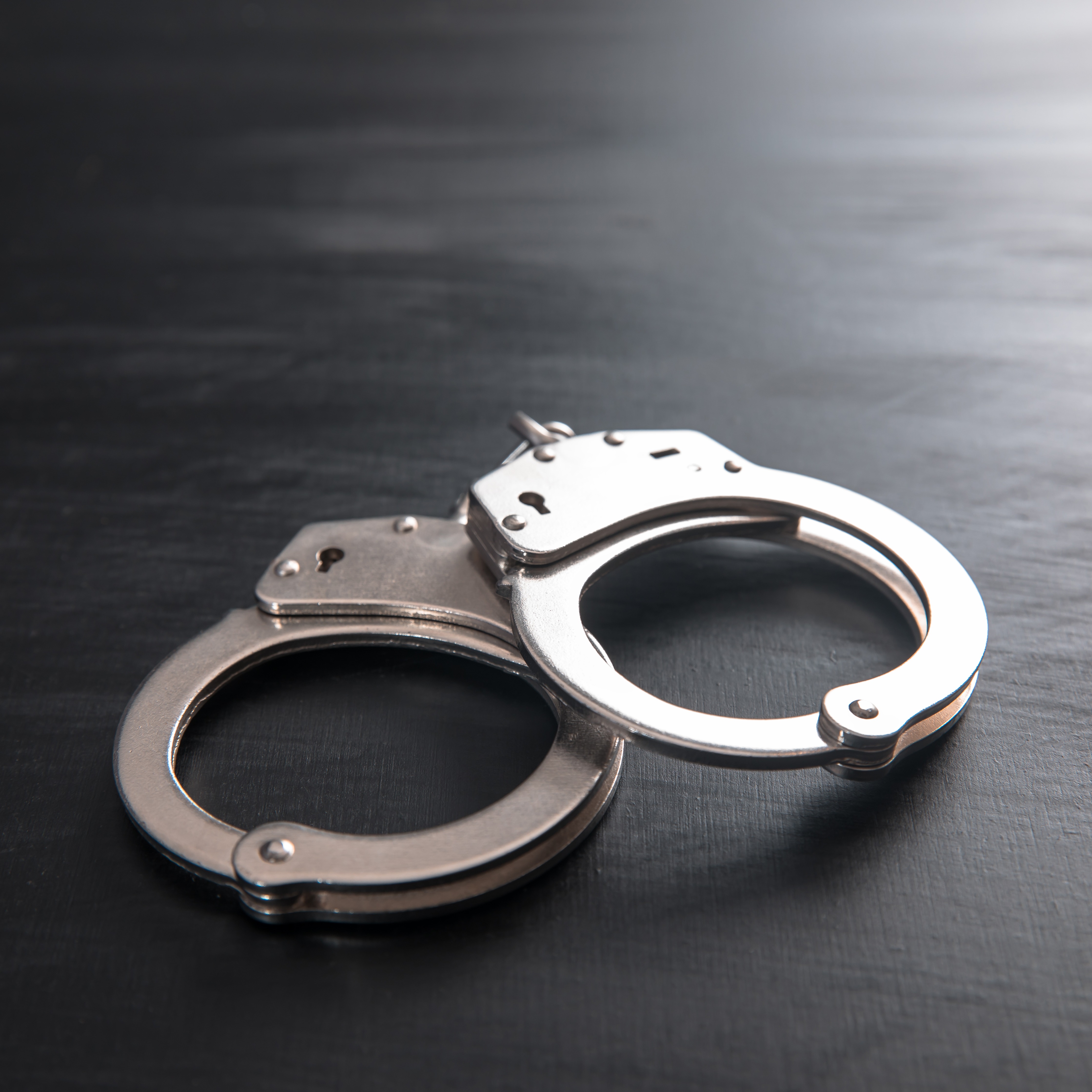 Prosecutors: NJ Air Force officer tried to meet up with undercover cop posing as teen girl for sex