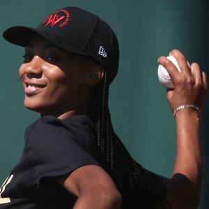 Mo'ne Davis heads back to the pitcher's mound