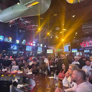 'We Believe In Them': Flyers fans fired up as team kicks off first playoff run in 6 years