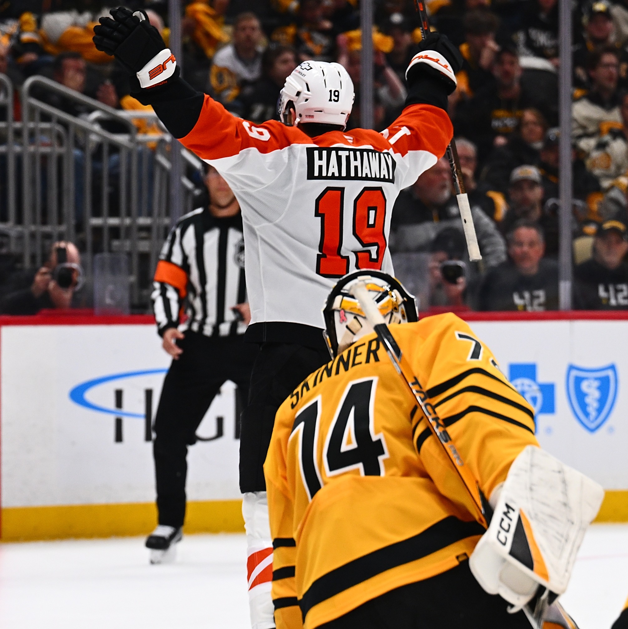 Flyers take both games against Penguins after 3-0 Game 2 victory