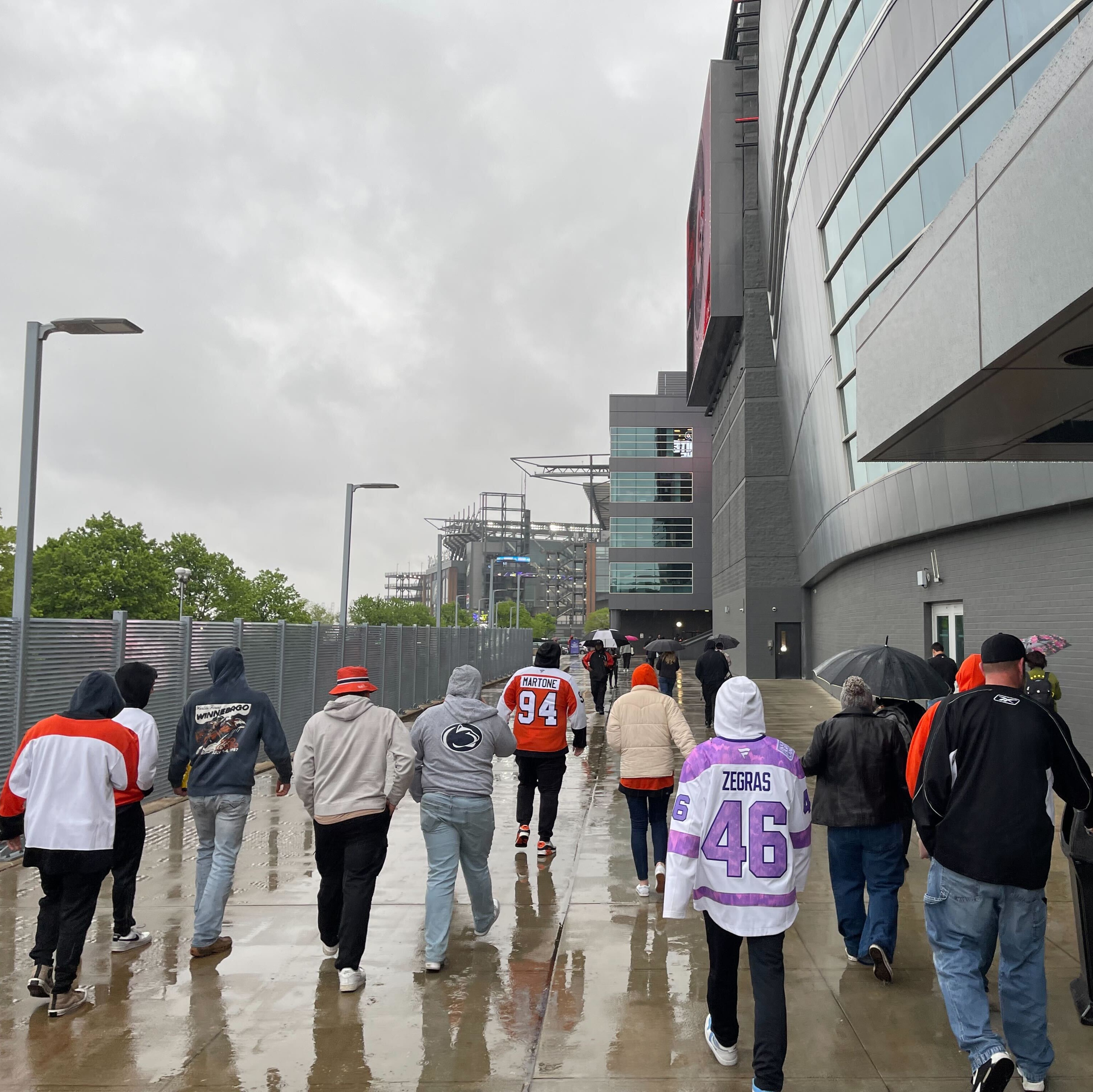 Despite the rain, Flyers fans flock to Xfinity Mobile Arena ahead of Game 4