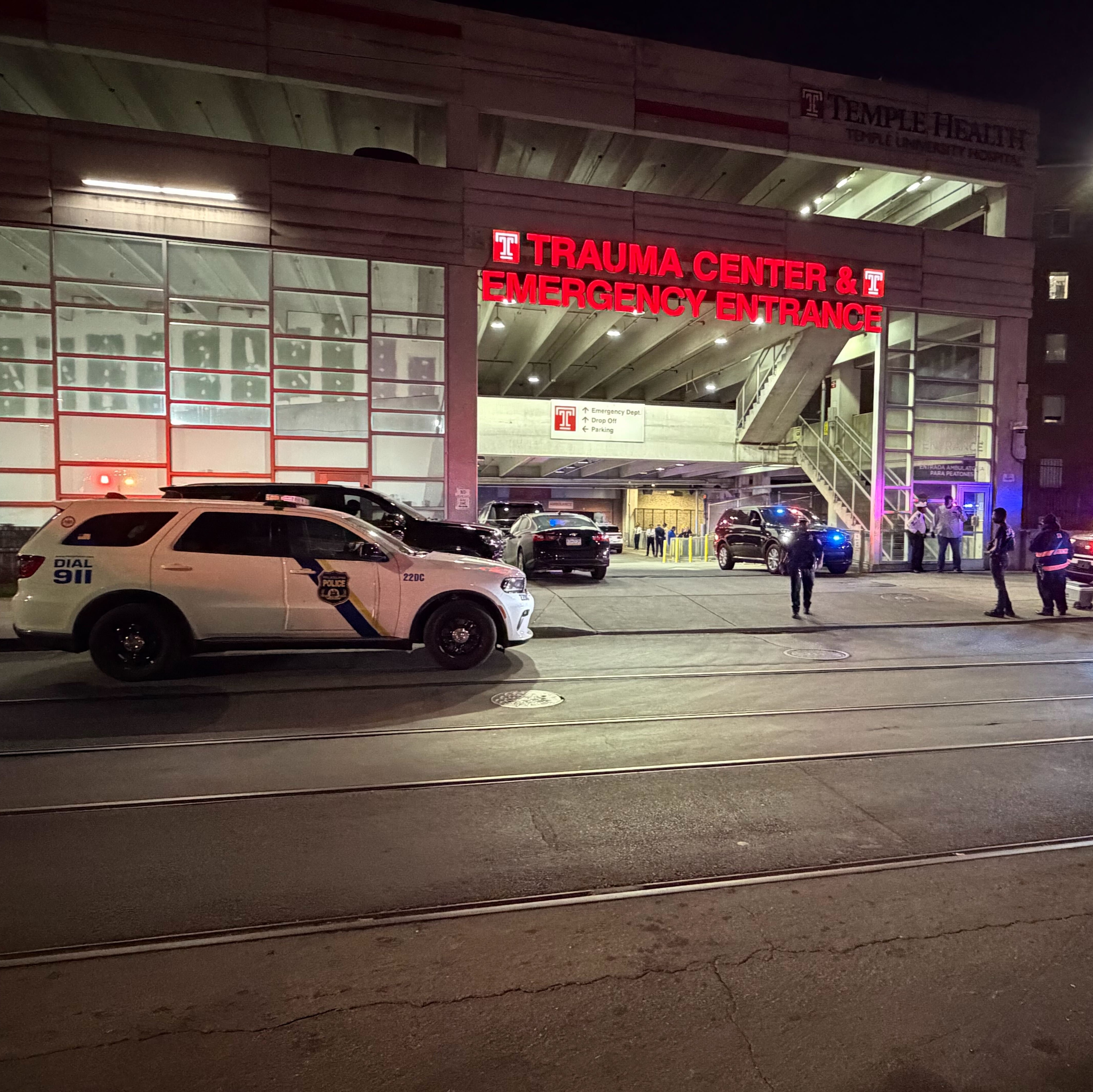 Highway patrol officer shot in leg in North Philly
