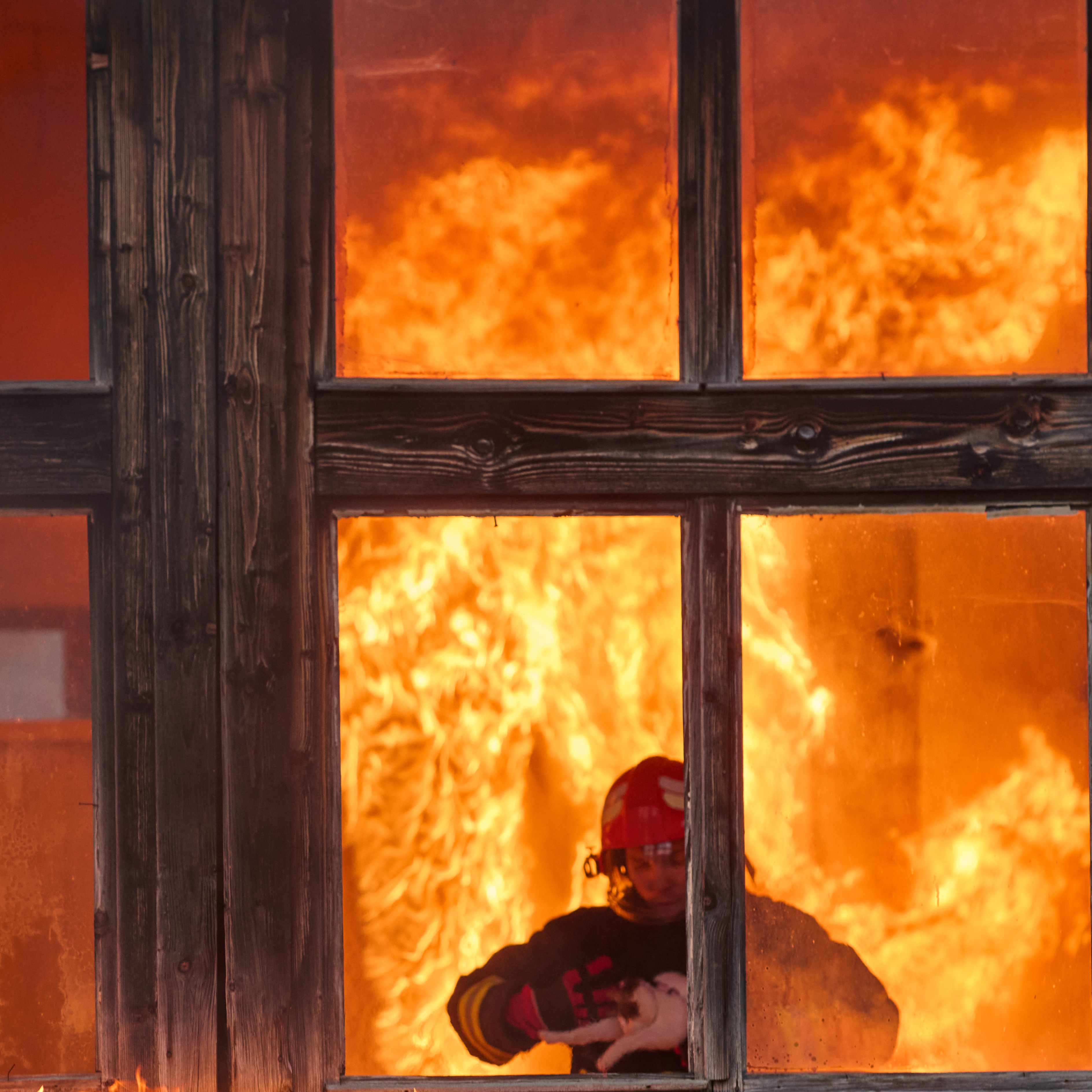 2 injured after morning house fire in Kingsessing