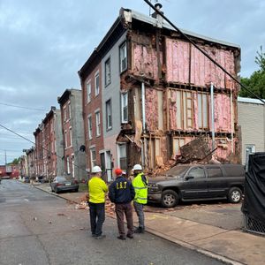 Row home partially collapses in North Philadelphia