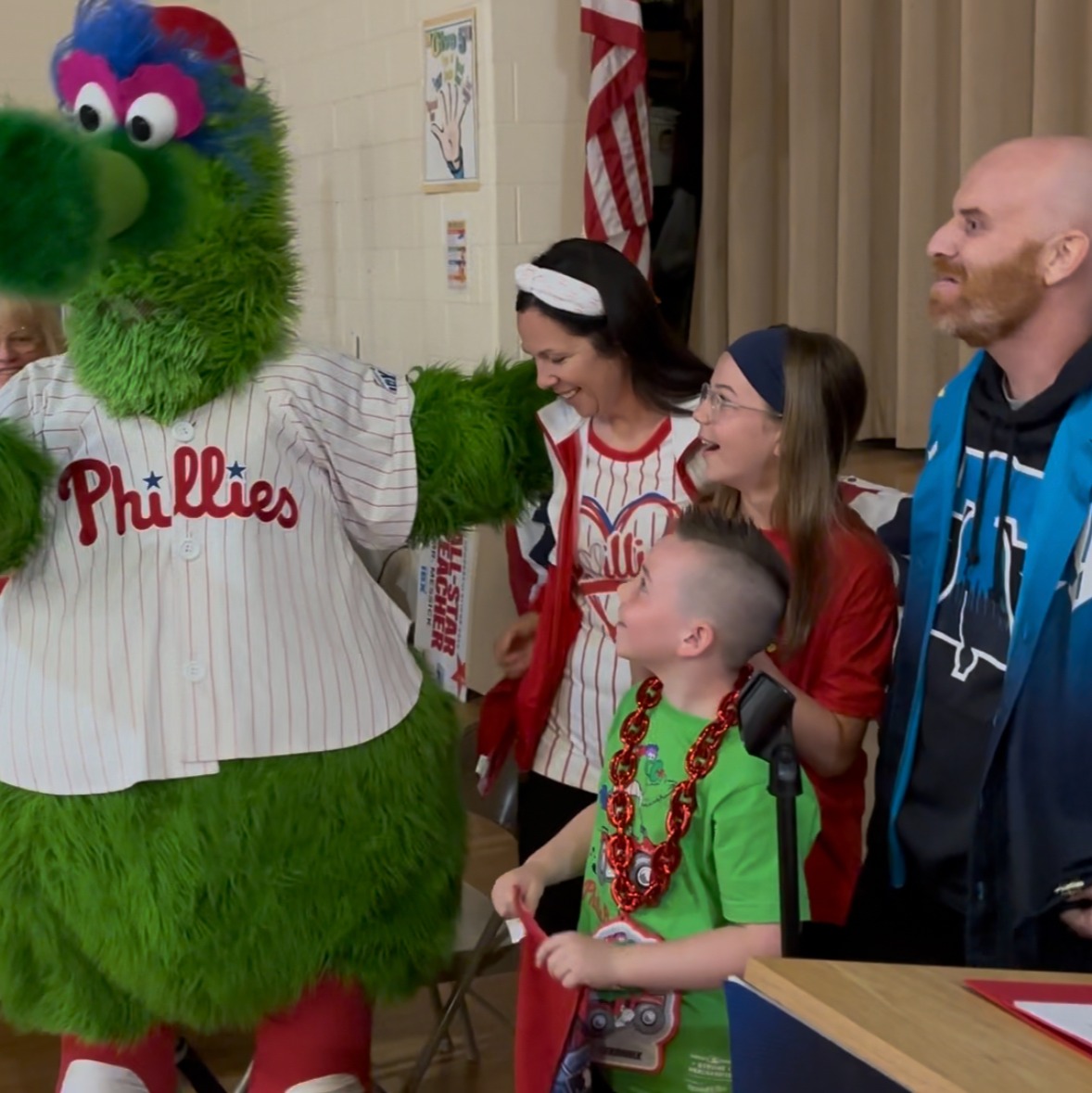 Delco elementary school celebrates beloved teacher undergoing cancer treatments
