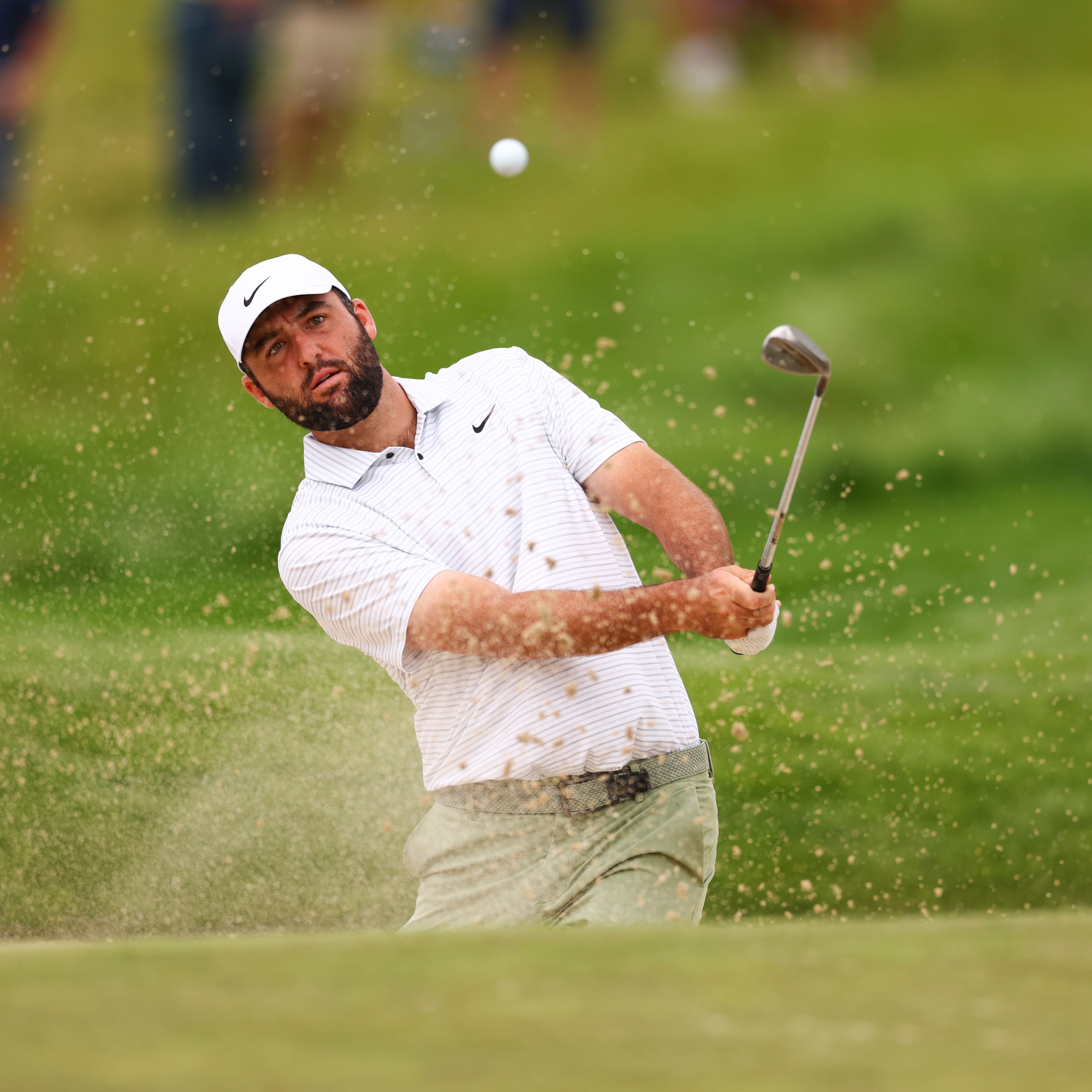 Last day of PGA Championship practice rounds is a good day for autograph-seeking fans