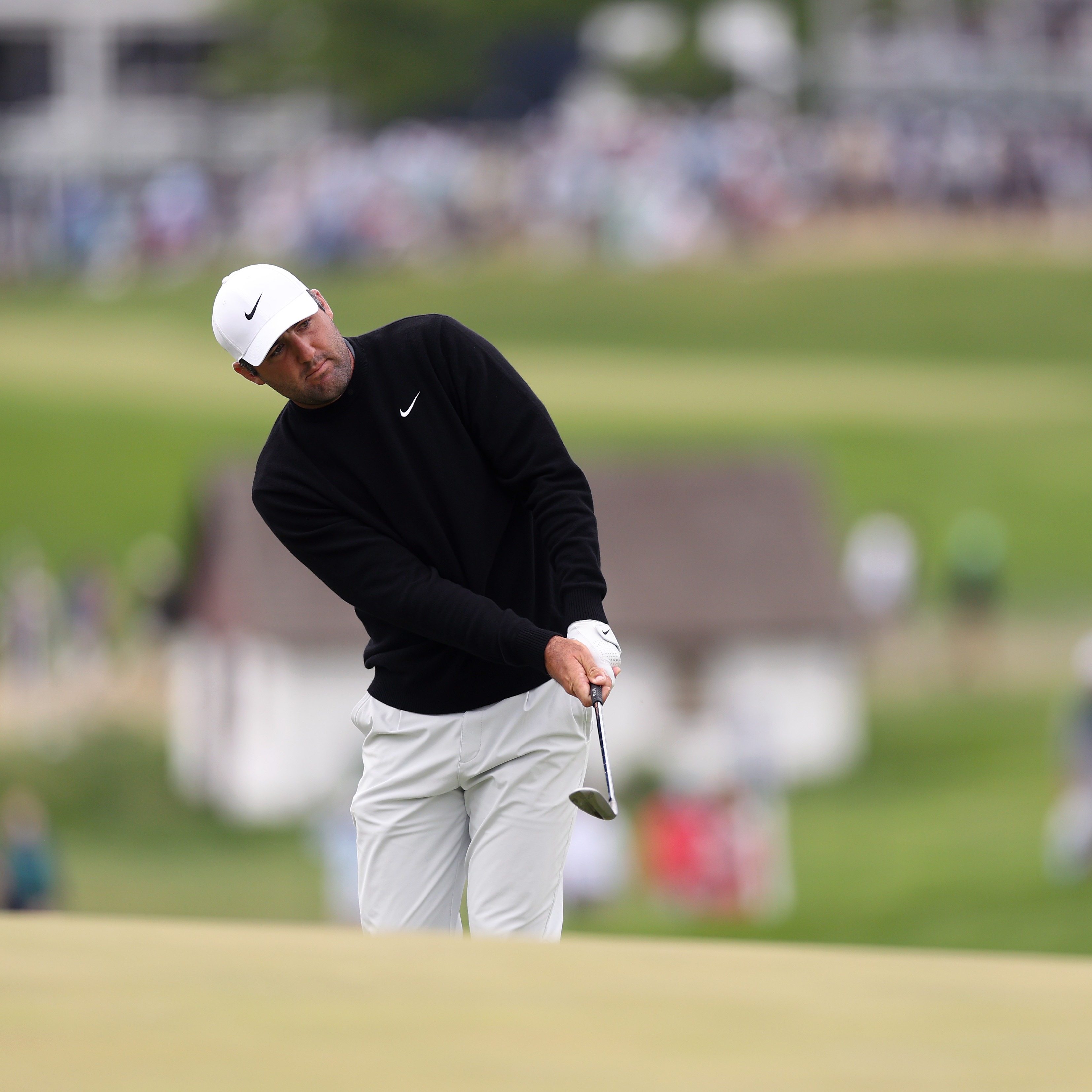 Players face difficulties on the course after 2 rounds of PGA Championship