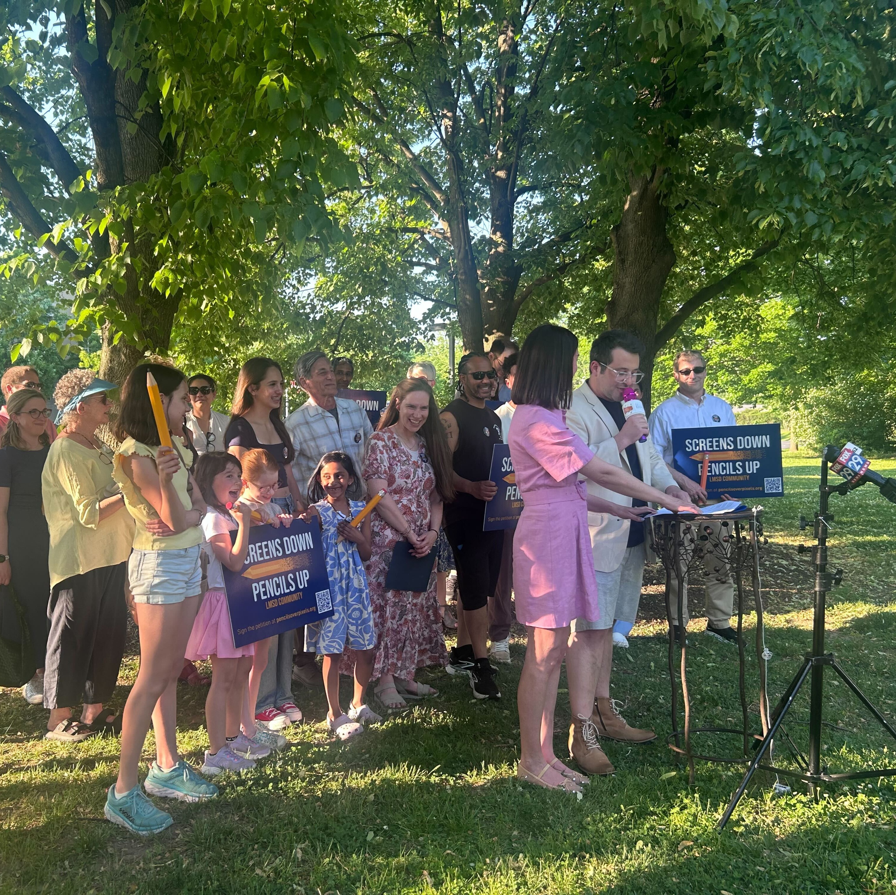 Lower Merion parents protest school board meeting over students’ use of Chromebooks
