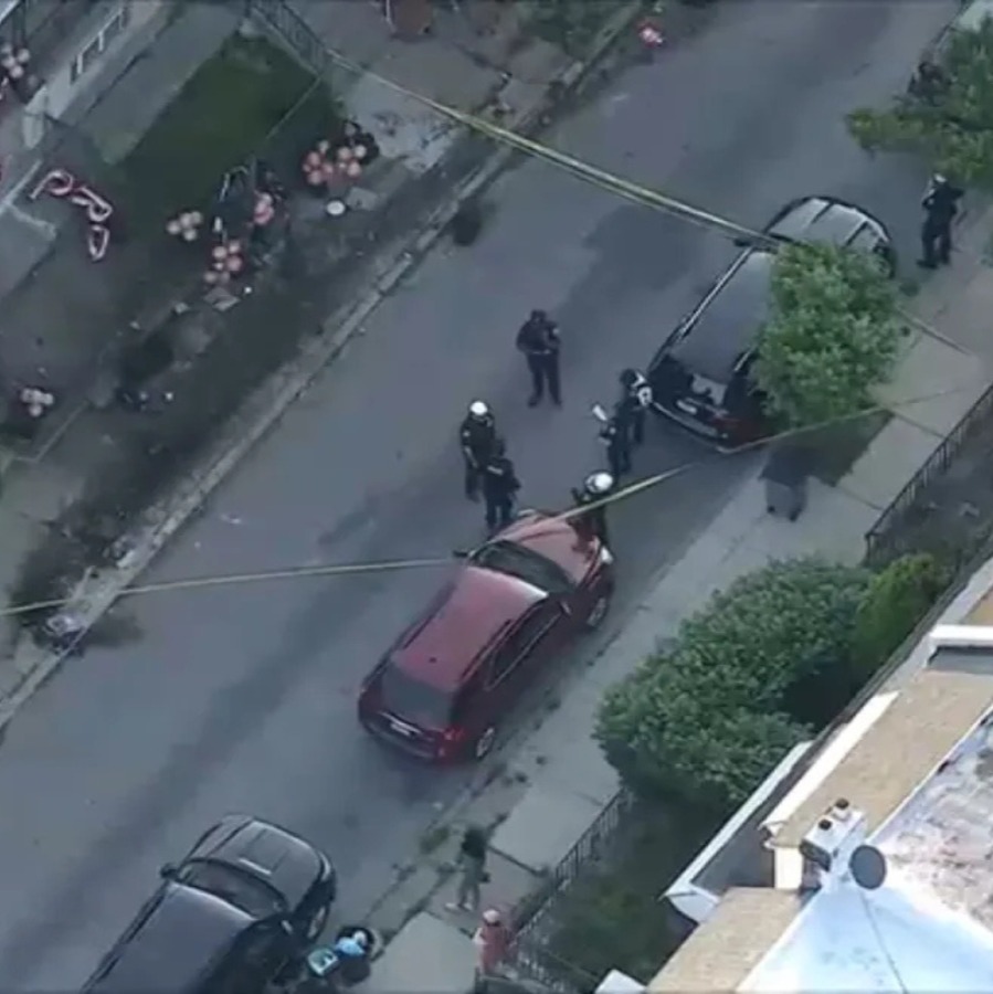 Car strikes 5 people, including 4 kids, in Northeast Philly