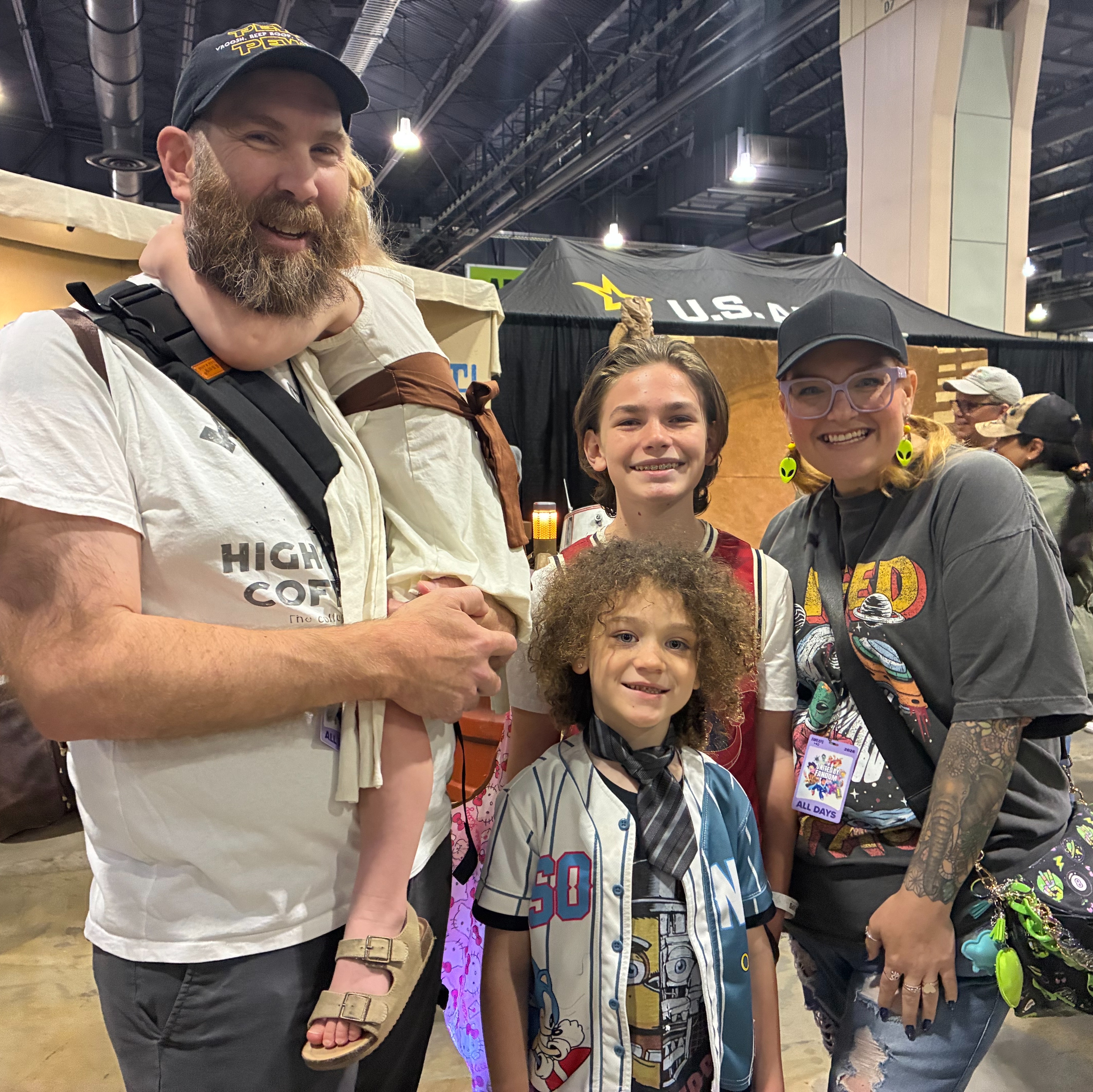 Fan Expo draws thousands of fans, celebrities to Pennsylvania Convention Center